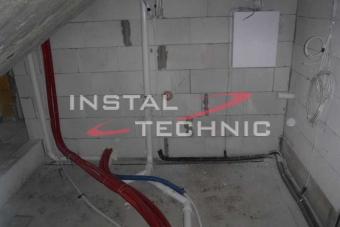 Instalacja wodno-kanalizacyjna we wnętrzu budynku